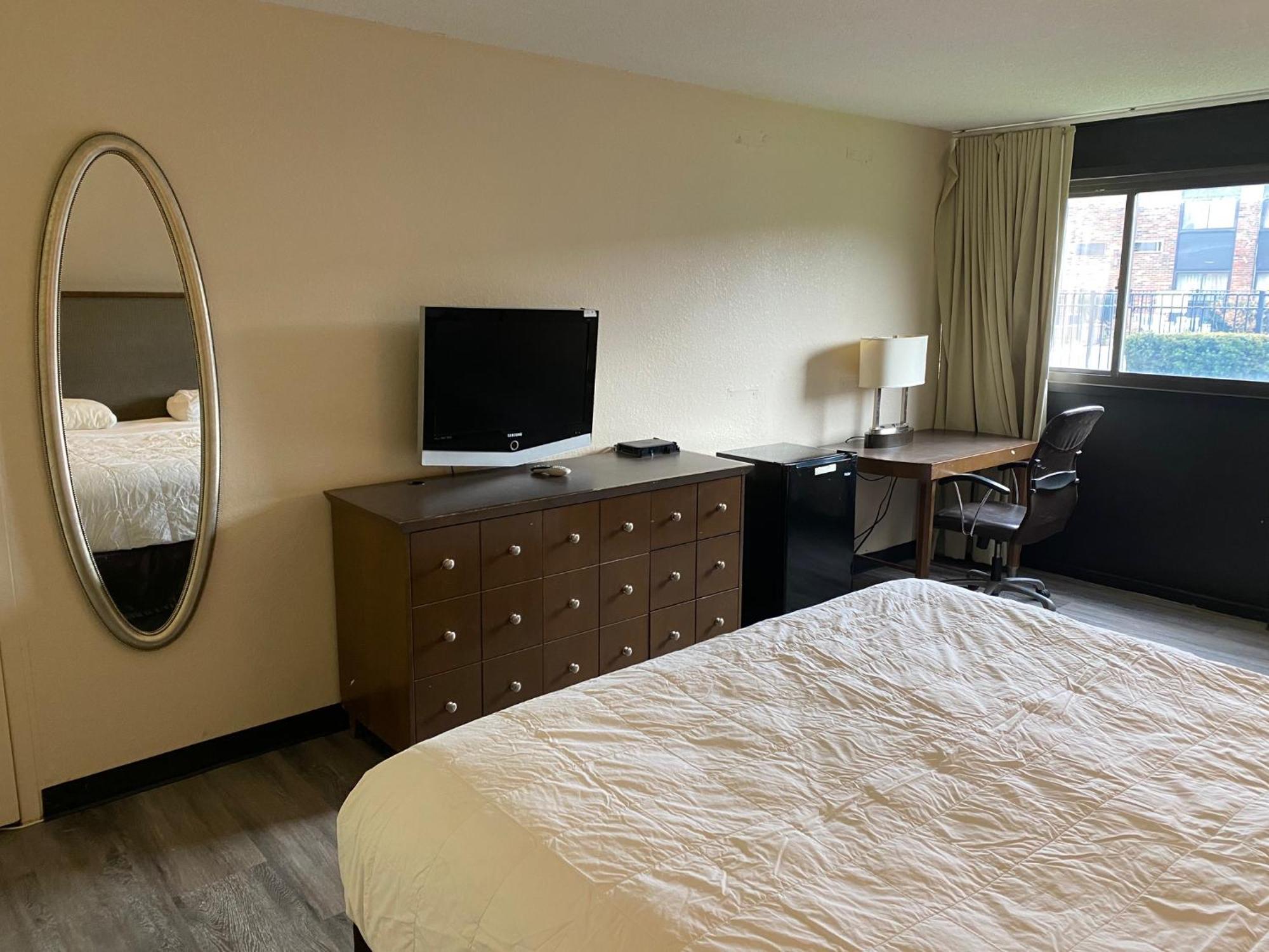 Motel 6 Rochester - Airport エクステリア 写真
