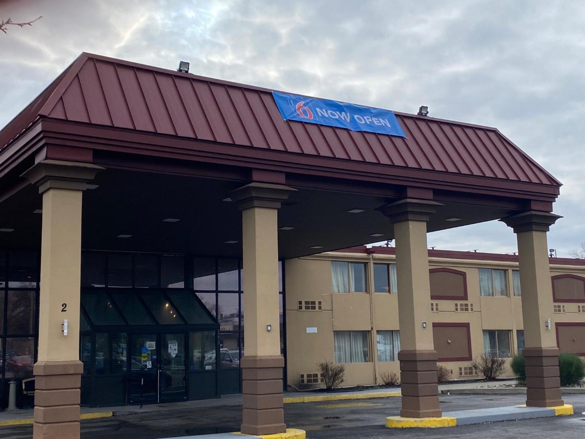 Motel 6 Rochester - Airport エクステリア 写真