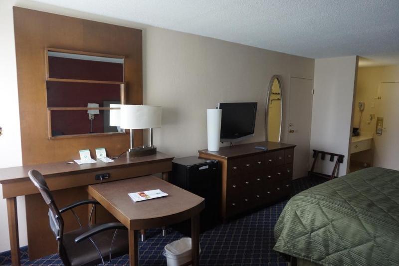 Motel 6 Rochester - Airport エクステリア 写真